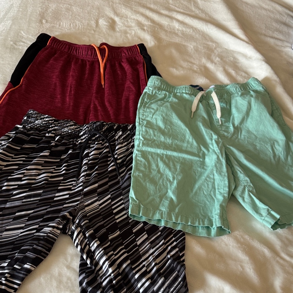 Three Active Shorts - Red, black and mint